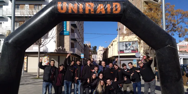 Els equips pinedencs que participaran a l'Uniraid ja estan a punt pel ral.li solidari