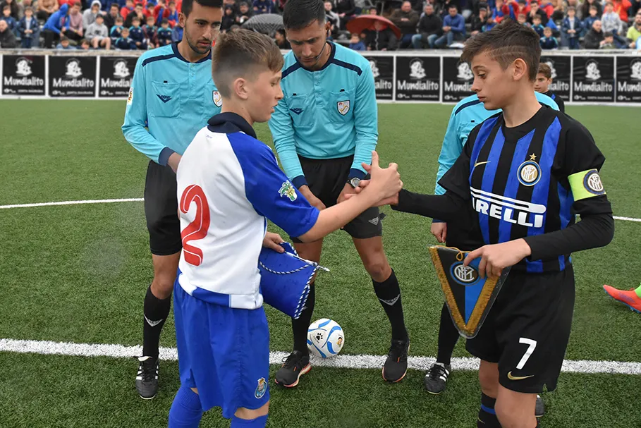 El Mundialito de futbol i el torneig del TGN Bàsquet copen l’activitat esportiva per Setmana Santa a Cambrils