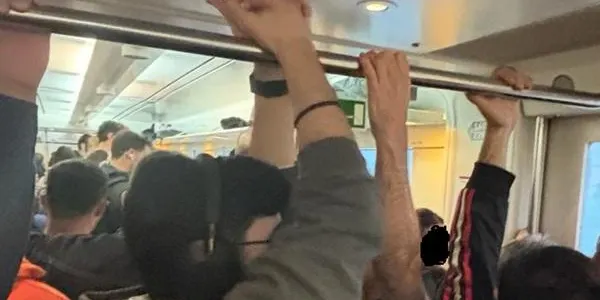 La plataforma ‘Dignitat a les vies’ contacta amb administracions i partits polítics per reclamar la millora del servei ferroviari a la demarcació de Tarragona
