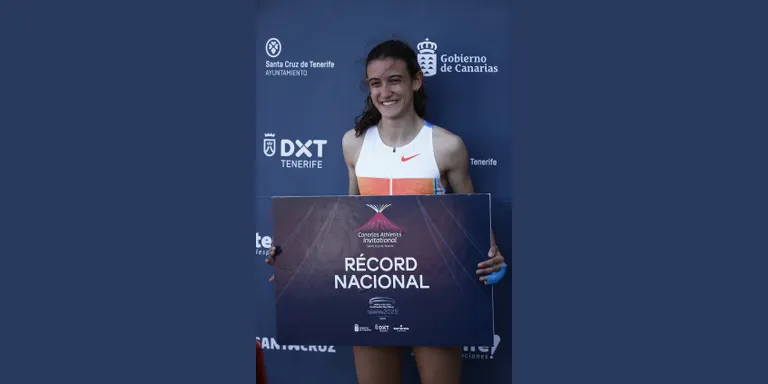 Marta Mitjans bat el rècord d'Espanya sub-20 en 800 metres llisos, vigent des de 1998