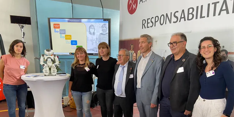 Una tesi doctoral segueix la implantació del projecte de robòtica social de La Salle La Seu