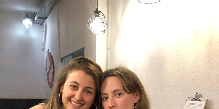 Júlia Mur Bárzano, productora de cinema: «Ens agradaria que molta gent vegi ‘Amb la boca petita’ i que doni a parlar»