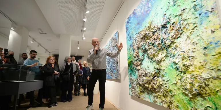 L’exposició col·lectiva “L’art de la posidònia” s’inaugurarà dijous a Cambrils