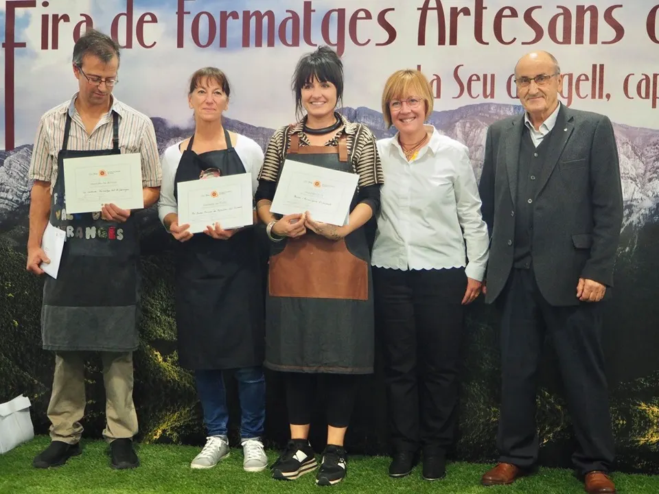La Formatgeria El Miracle rep una de les medalles d'or de la Fira de Formatges Artesans del Pirineu
