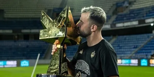 Adri Frutos es proclama campió de la Kings League amb Jijantes FC