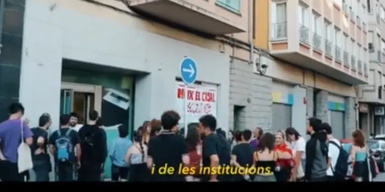 Ocupen un local a l’avinguda Pau Claris de la Seu d’Urgell