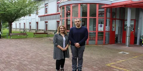 AL CUIDADO DE LAS PERSONAS DEPENDIENTES QUE NECESITAN ATENCIÓN Y ACOMPAÑAMIENTO