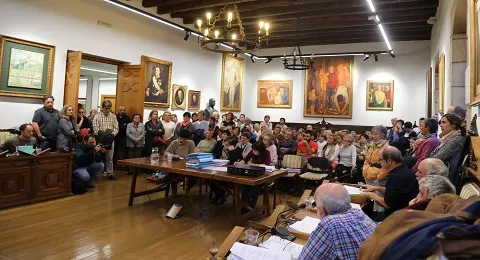 EL PLENO APRUEBA UNA MOCIÓN DEL PNV Y PSEEE -EN APOYO DEL ALARDE Y CONDENANDO TODAS LAS AGRESIONES