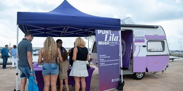 Un Punt Lila Mòbil visitarà Roda de Berà el 14 d’agost per prevenir conductes masclistes