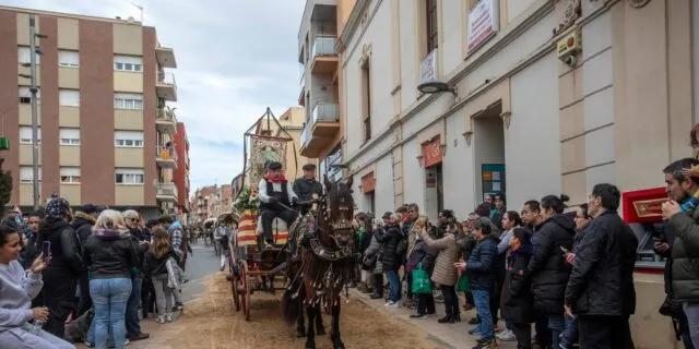 Carruatges i cavalleries tornaran a desfilar a la 46a edició dels Tres Tombs