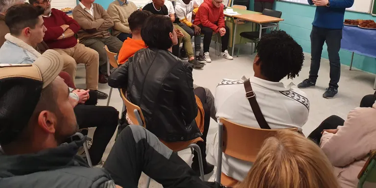 Joves de l'Institut Euclides, motivats per treure's l'ESO amb el projecte Estímul
