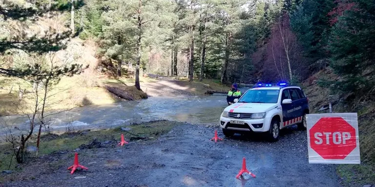 Els Mossos d'Esquadra denuncien cinc motoristes al Parc Natural de l'Alt Pirineu