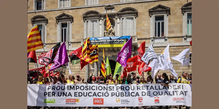 Educació accepta reduir una hora lectiva a tots els docents a partir de gener si hi ha acord per desconvocar les vagues