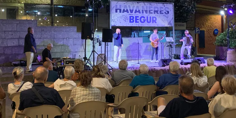 La 46a Cantada d'Havaneres de Begur uneixen solidaritat, música i un homenatge a Pere Molina