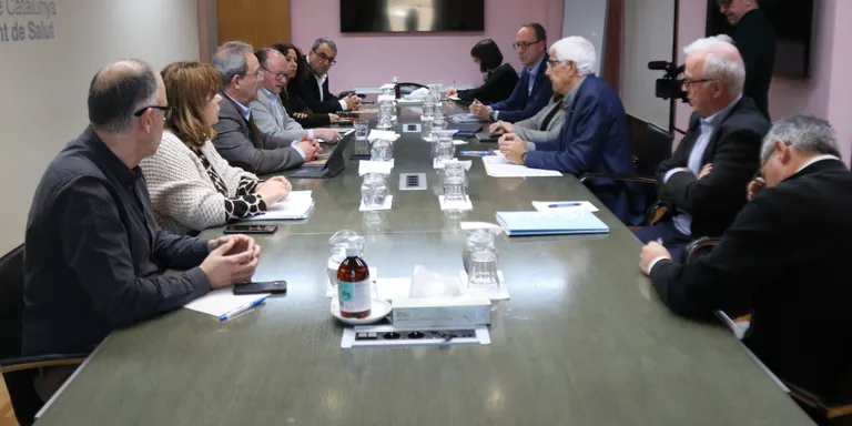 Metges de Catalunya i Salut apropen posicions i s'emplacen a una nova reunió aquest dimarts