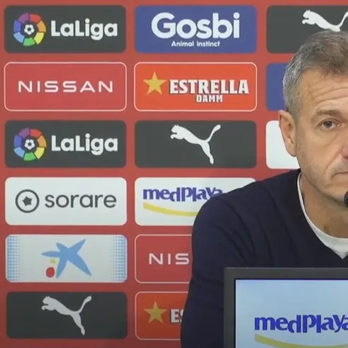 Roda de premsa del director esportiu Quique Cárcel