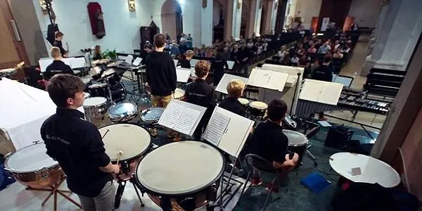 La formació Bi-cussion actua aquest dijous a la plaça del Pou d’Altafulla