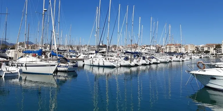 El Club Nàutic Cambrils aconsegueix la desena bandera blava consecutiva
