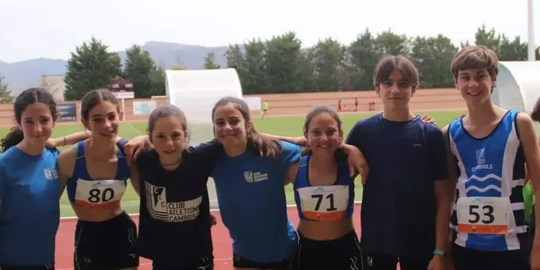 Els atletes del Club Atletisme Cambrils aconsegueixen 13 medalles al Campionat Territorial d’Ascó