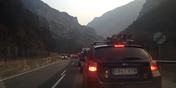 Una dona morta i un ferit greu en una sortida de via a la C-14, a Fígols i Alinyà
