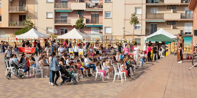 La Plaça de les Escoles Velles acull una nova edició de la Festa de les AMPES