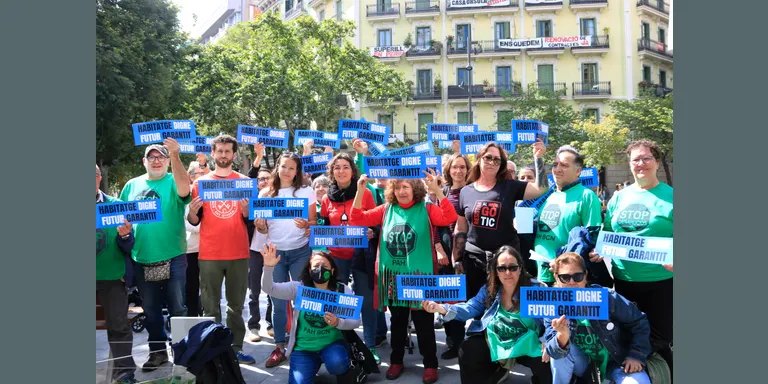 Diverses entitats insten els partits a limitar el lloguer de temporada i invertir el 2% del PIB en habitatge