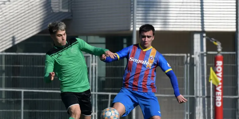 El CF Caldes rep la visita d’un rival directe en la classificació el CE Bescanó