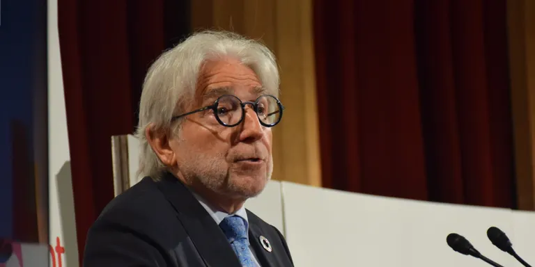 Foment alerta de la "desacceleració" de l'ocupació i reclama mesures per afavorir la contractació