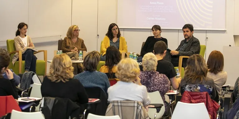 Es presenta a Rubí la guia "Encarem el suïcidi juvenil", que és la primera causa de mort entre els joves