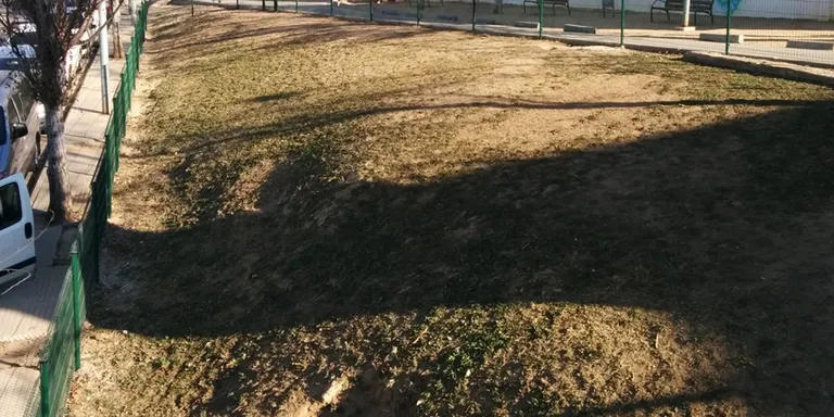 Nova zona d'esbarjo per a gossos a l'Escardívol