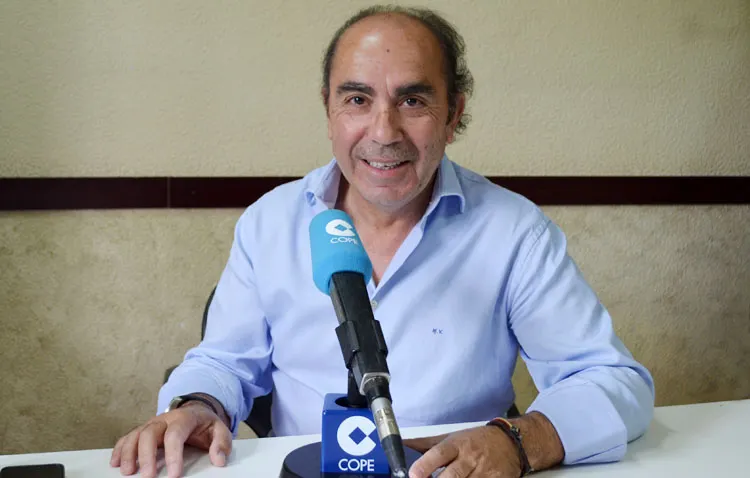 Manolo Viera despide la temporada de 'Toros y punto’