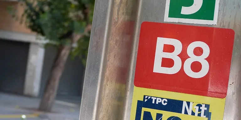 La línia B8 deixa de connectar directament Rubí i Sant Quirze