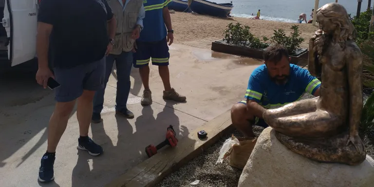 La 'Sirena de Pineda' es reubica a la Confraria de Pescadors