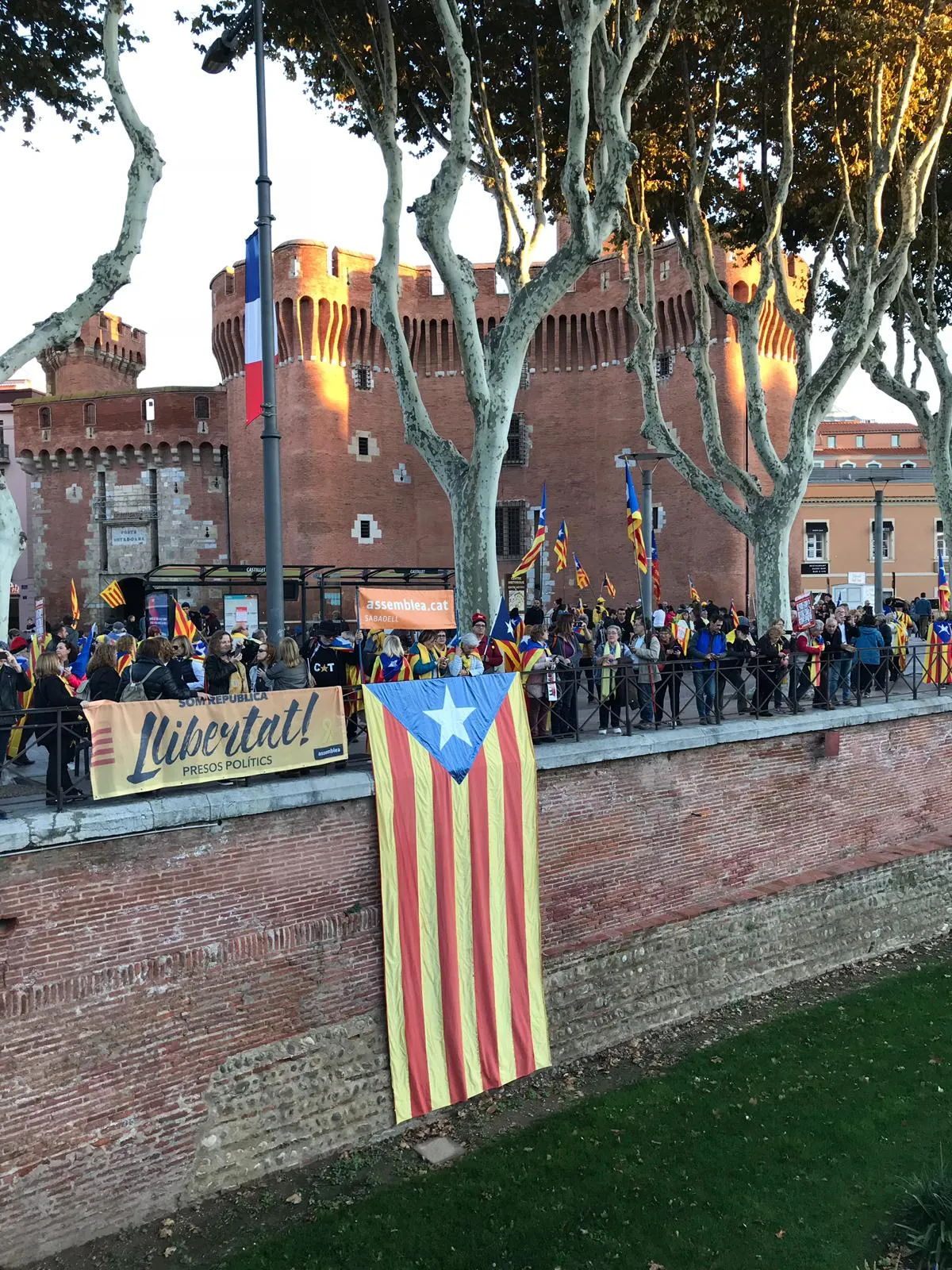 Representació vallenca a la multitudinària Diada de la Catalunya Nord