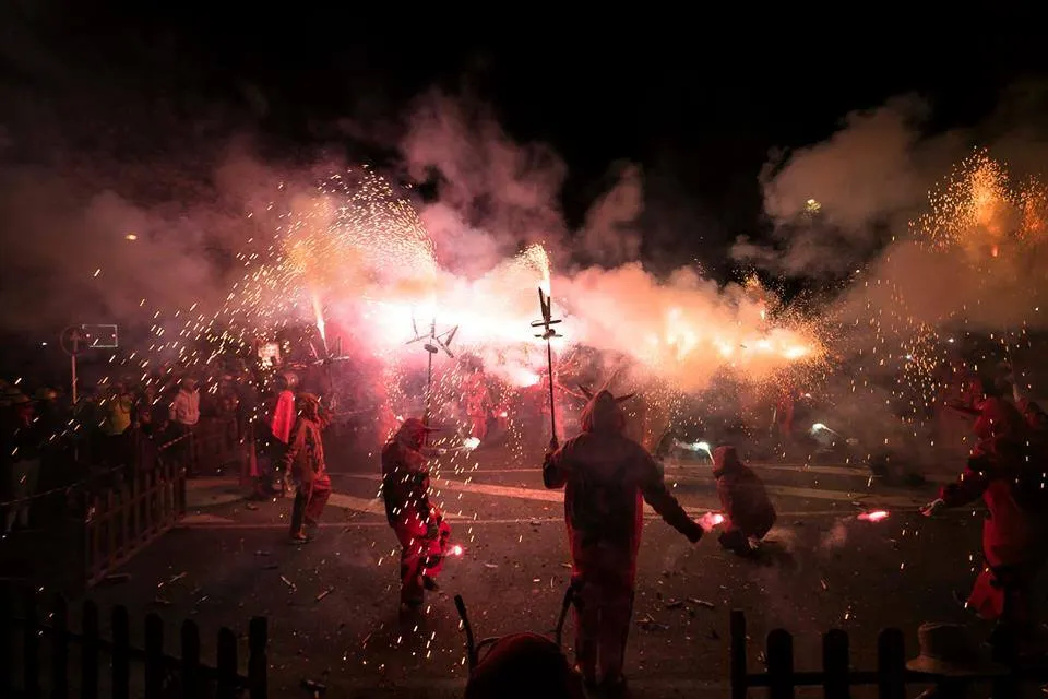 El ball de Diables de Valls i el Bou Tradicional guanyen el VIII Concurs d’Enceses Ciutat de Tortosa