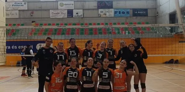 Cara i creu per al Juvenil i el Cadet femenins del CEVOL Torredembarra