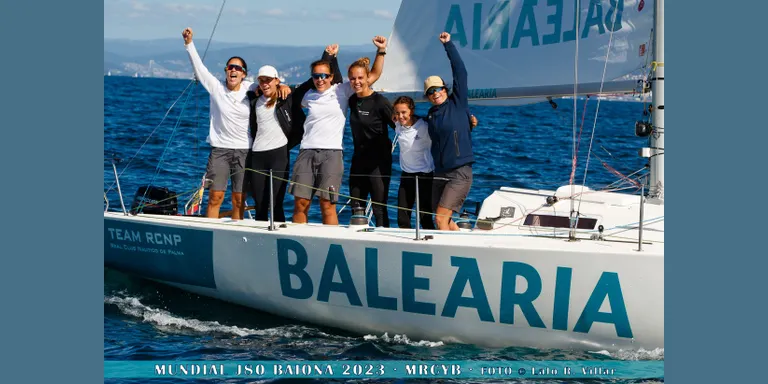 La regatista Miriam Oliva es proclama campiona mundial femenina de J80 amb l’equip del Baleària