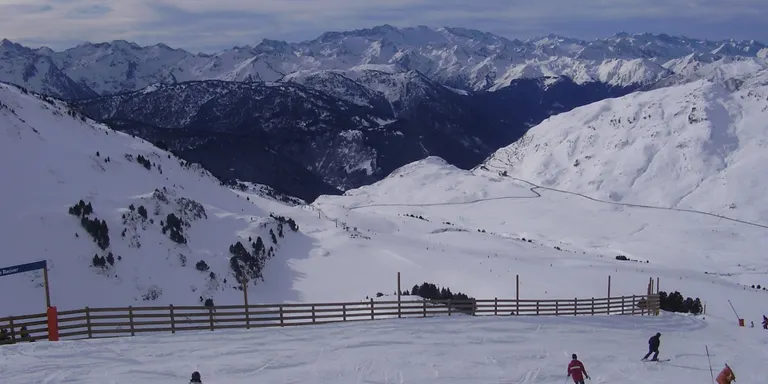 Bon inici de les vacances de Nadal a les estacions d'esquí alpí