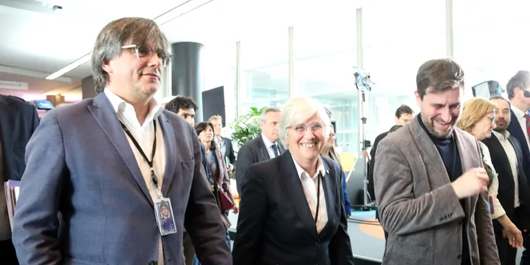 Ponsatí confia que el seu retorn pugui "afavorir" el de Puigdemont perquè "ajudi a aclarir la situació de la immunitat"