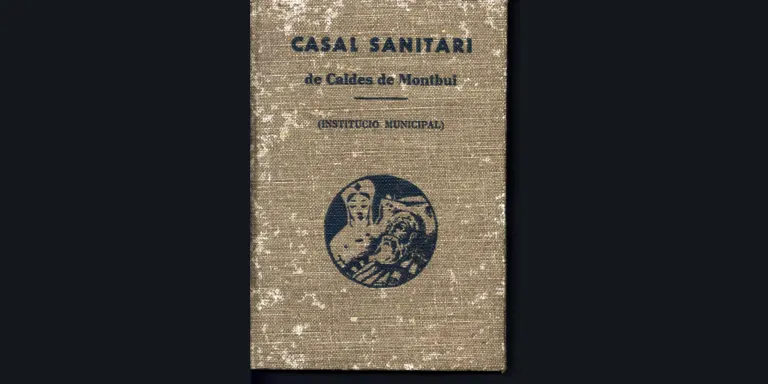 L’arxiu municipal presenta una cartilla del Casal Sanitari de Caldes que data de 1937