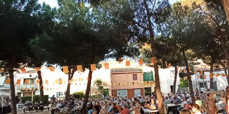 La Revetlla de Sant Pere, amb els veïns del Raval de Mar, molt participativa