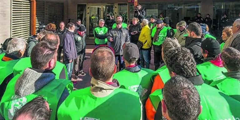 Els pagesos del sector de la fruita seca no descarten noves mobilitzacions