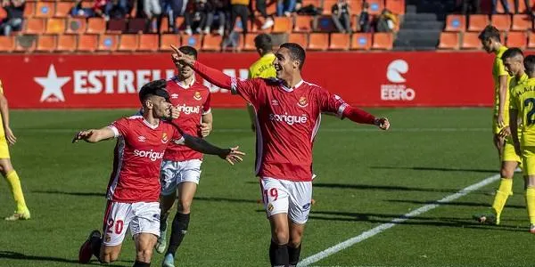 El Nàstic tomba el Villarreal ‘B’ amb un solitari gol de Pablo Fernández (1-0)