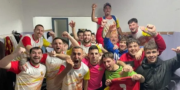 La Pobla de Montornès manté les opcions d’ascens al vèncer el Catllar Atlètic en un derbi amb molts gols (6-5)