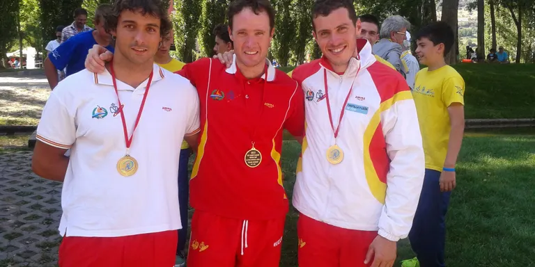 Marc Domenjó, or a la Copa del Món en la prova d'equips amb Hernanz i Crespo