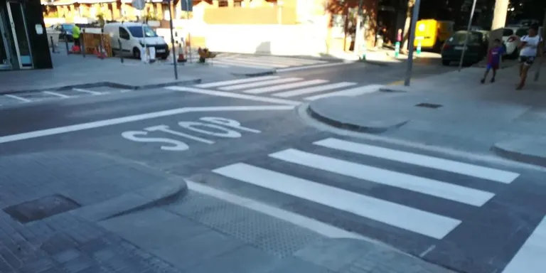 Finalitzades les obres que han fet accessibles 5 passos de vianants a Montevideo