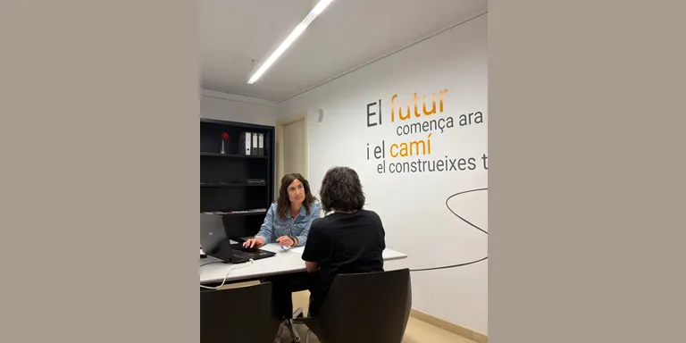El Servei Connectem de l’Agència atén més de 300 persones durant el 2025, un 73% de les quals a l’atur troben feina