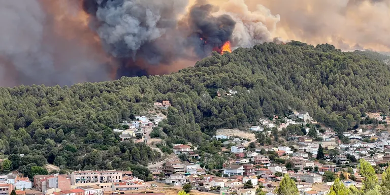 L'incendi del Bages ja ha afectat més de 1.600 hectàrees