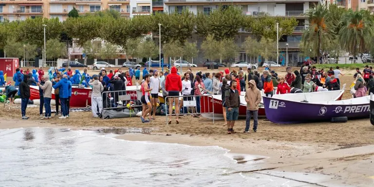 El Club de Rem d’Arenys de Mar ha començat la temporada de llagut català amb resultats discrets