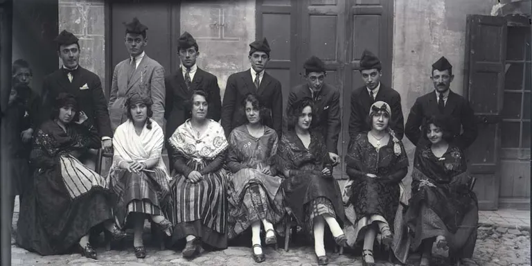 La Seu mostra fins aquest diumenge l'exposició 'La memòria revelada', imatges del fons fotogràfic de Guillem de Plandolit